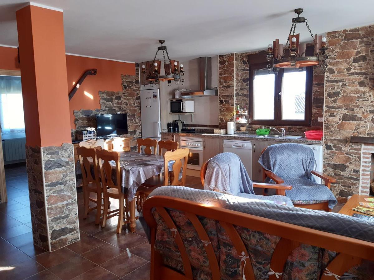 Casa Rural Mi Descanso Valdefuentes de Sangusín Extérieur photo