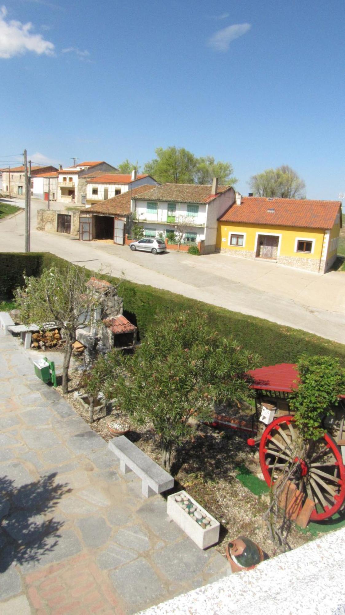 Casa Rural Mi Descanso Valdefuentes de Sangusín Extérieur photo