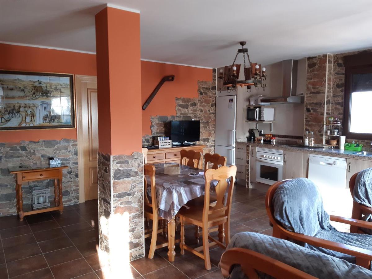 Casa Rural Mi Descanso Valdefuentes de Sangusín Extérieur photo